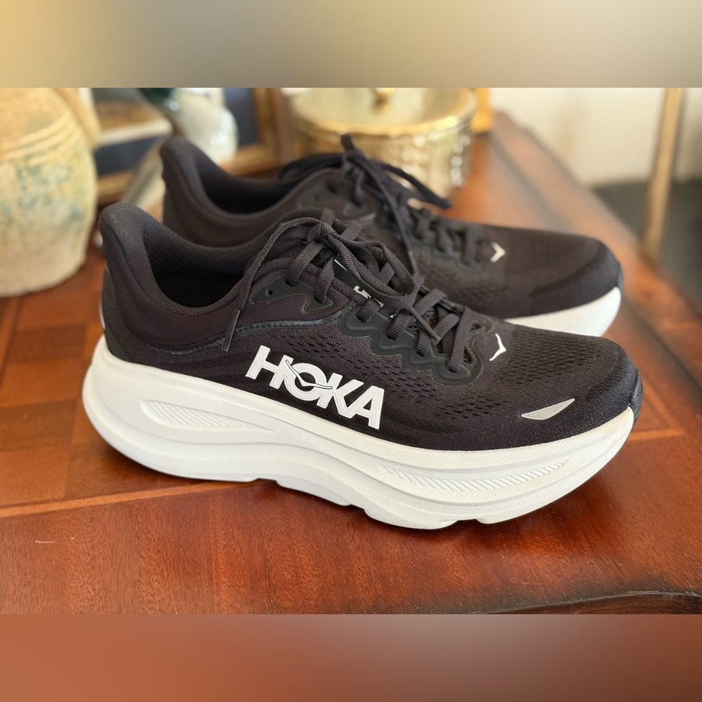 ❌SOLD❌Black and White Hoka Bondi 9 Running Tennis Show Sneakers Size 8.5 RETAIL